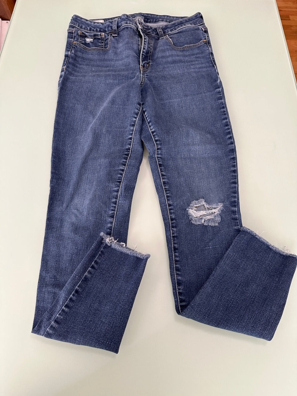GAP Women's Dark Blue Skinny Jeans with Distressed Knee
